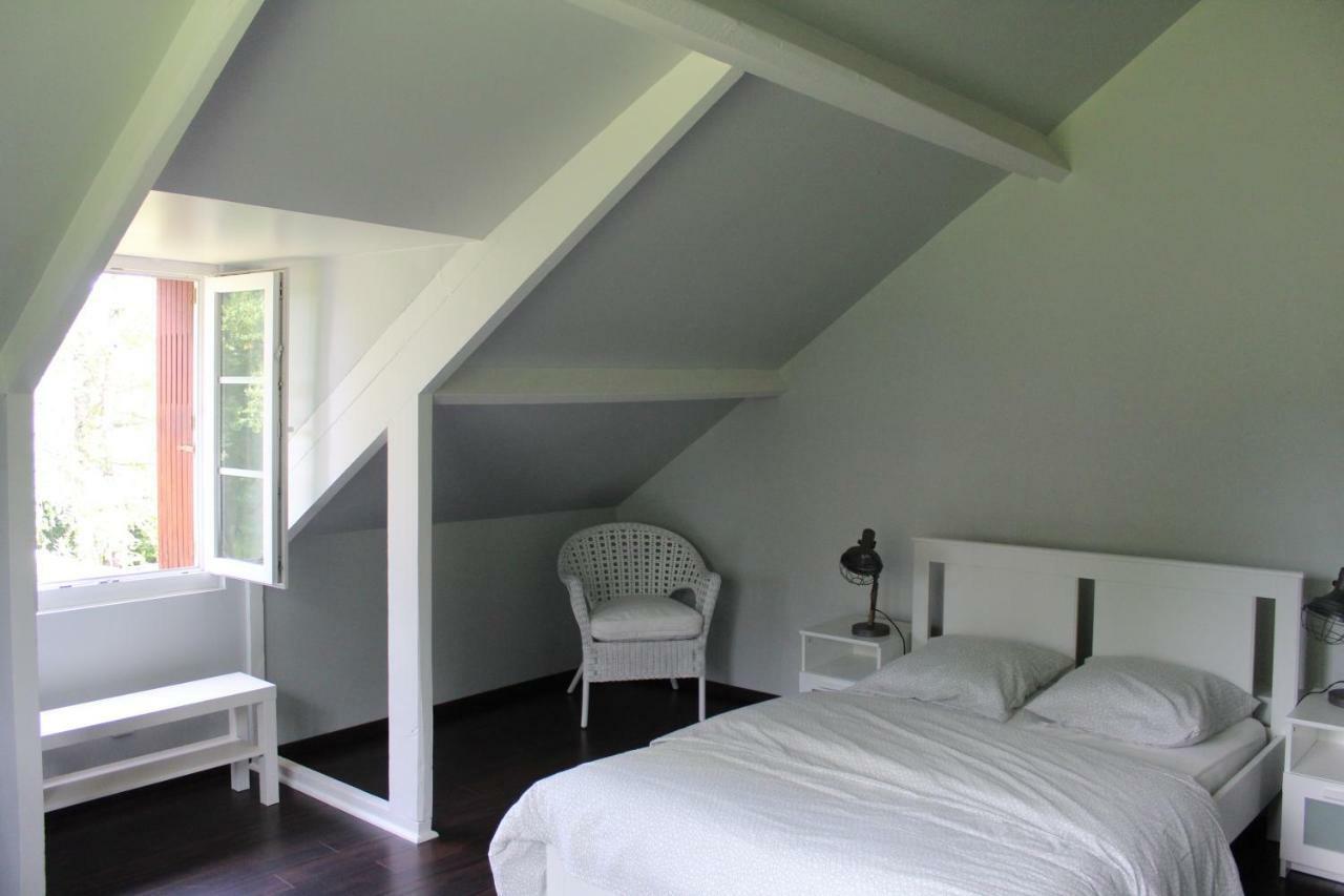 Maison d'hôtes Le Poule House à Guérard Extérieur photo
