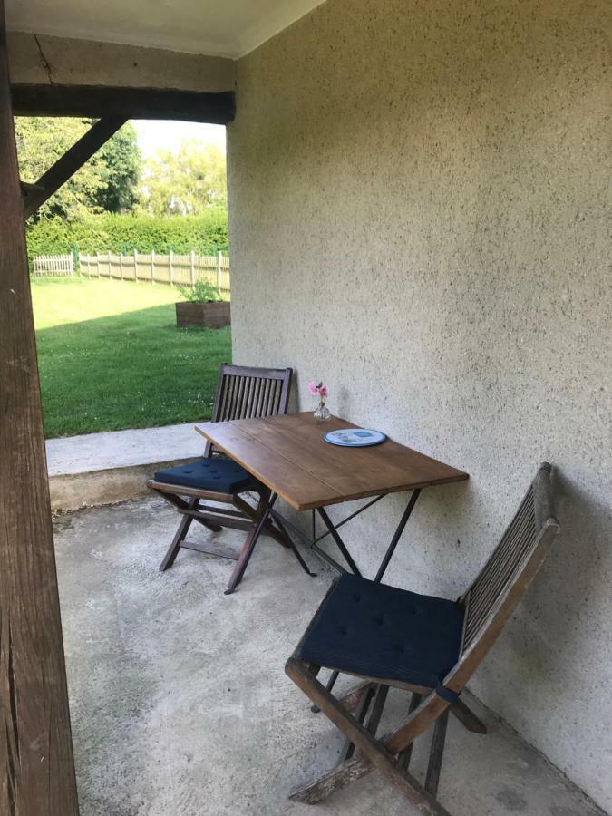 Maison d'hôtes Le Poule House à Guérard Extérieur photo