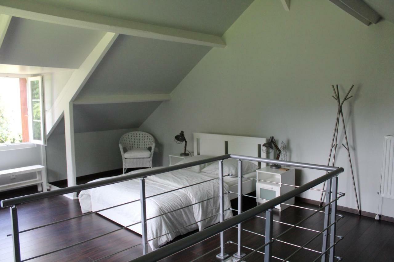 Maison d'hôtes Le Poule House à Guérard Extérieur photo